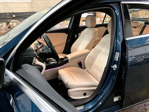 Used 2021 Mercedes-Benz A 220 image 27