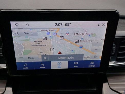 Used 2024 Ford Explorer Limited image 14