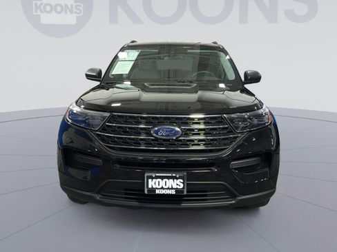 Used 2023 Ford Explorer XLT AWD/4WD image 11