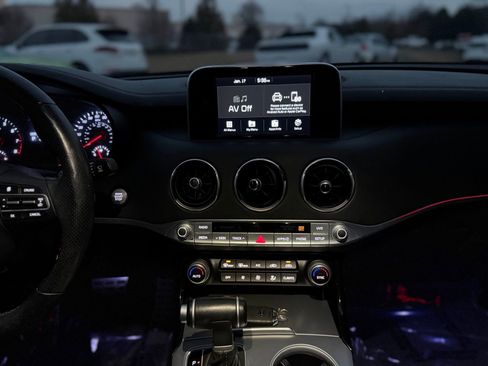 Used 2018 Kia Stinger GT image 26