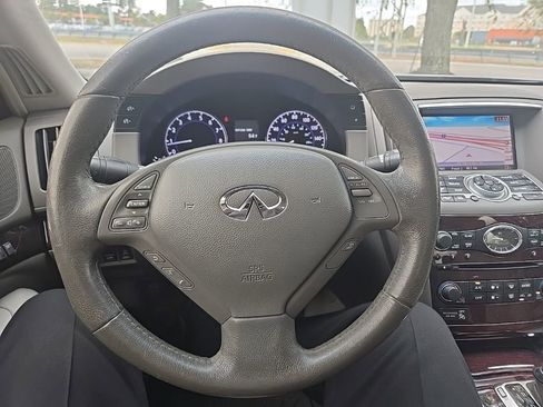 Used 2013 INFINITI G37 Journey w/ Premium Pkg image 11