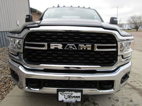 New 2024 RAM 2500 Big Horn w/ Towing Technology Group image 2