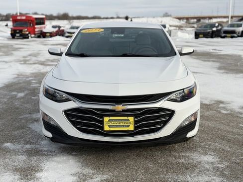 Used 2023 Chevrolet Malibu LT image 2
