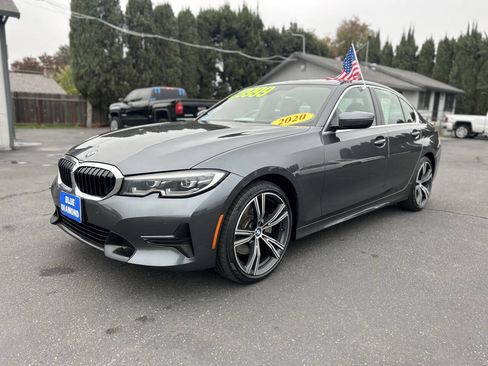 Used 2020 BMW 330i xDrive 330i xDrive AWD 4dr Sedan w/ Premium Package image 4