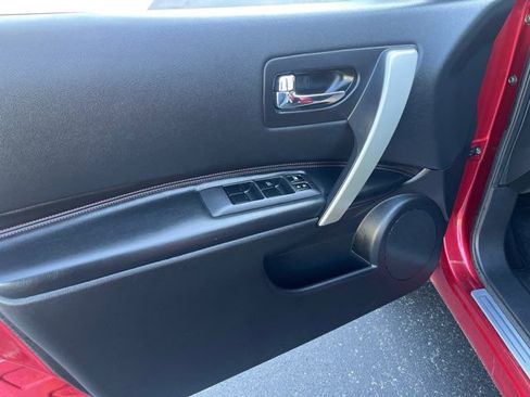 Used 2013 Nissan Rogue SL image 22