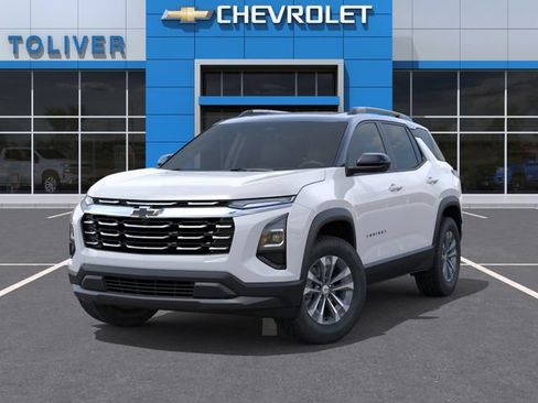 New 2026 Chevrolet Equinox LT w/ Convenience Package II FWD image 7