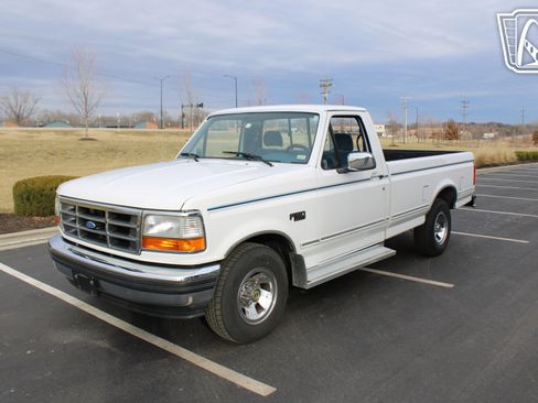 Used 1995 Ford F150 2WD Regular Cab image 2