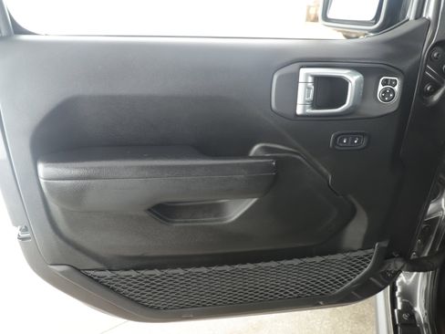 Certified 2024 Jeep Gladiator Rubicon w/ Safety Group image 8