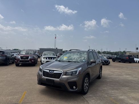 Used 2021 Subaru Forester Premium w/ Popular Package #1 AWD/4WD image 7