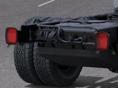 New 2026 GMC Sierra 3500 SLE image 11