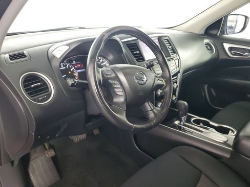 Used 2018 Nissan Pathfinder SV w/ Cargo Package FWD image 11