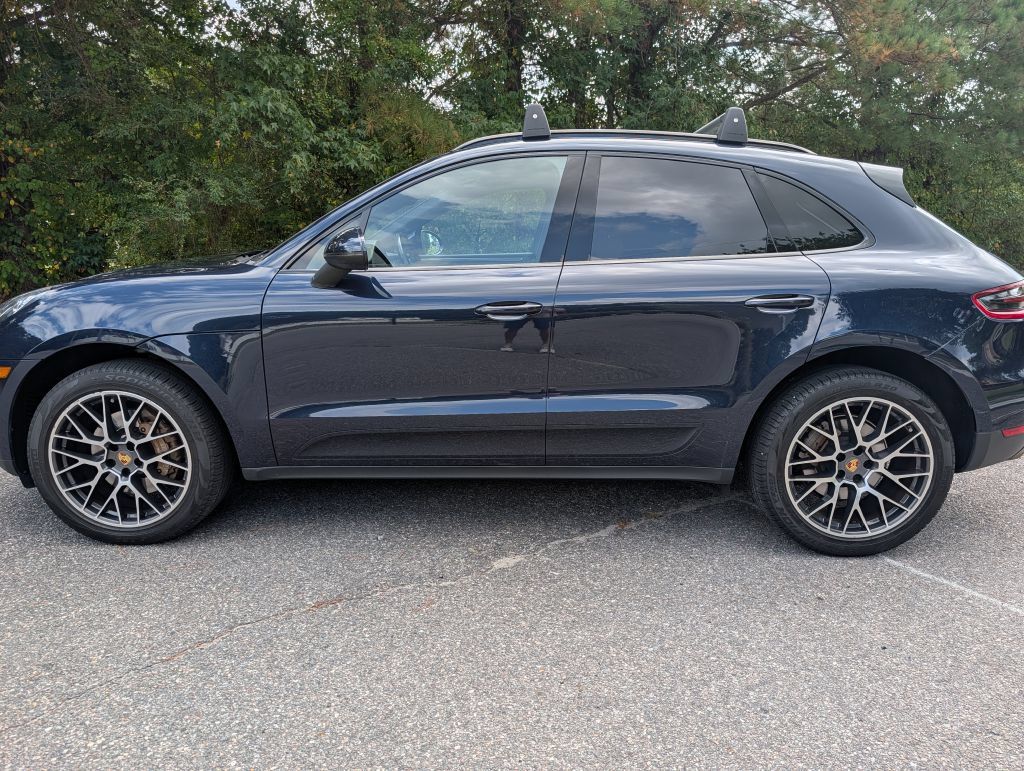 Used 2018 Porsche Macan S AWD/4WD image 2