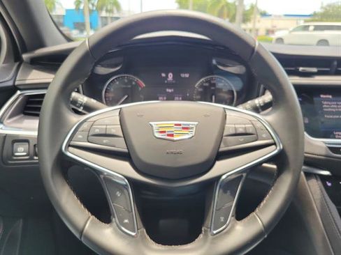 Certified 2022 Cadillac XT5 Luxury FWD image 50