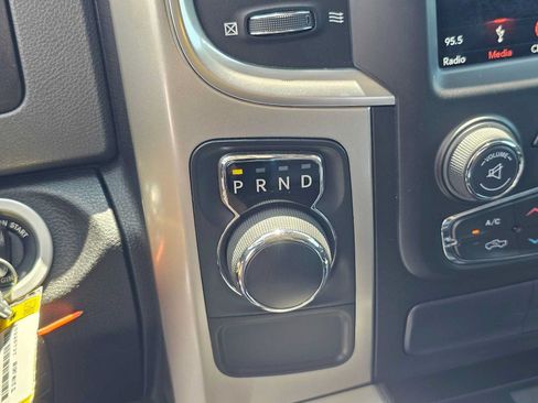 Used 2019 RAM 1500 Lone Star RWD image 32