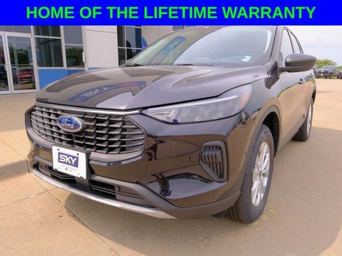 New 2025 Ford Escape Active image 1