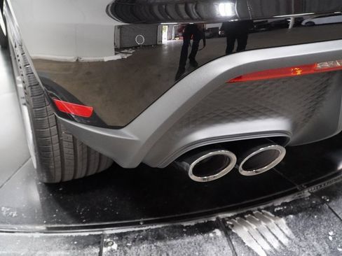 Used 2024 Porsche Macan S image 10