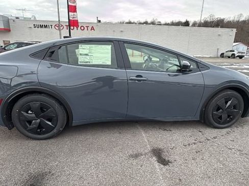 New 2026 Toyota Prius SE image 6