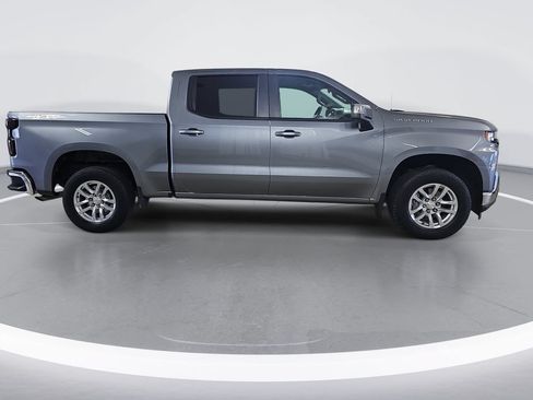 Certified 2022 Chevrolet Silverado 1500 LT AWD/4WD image 2