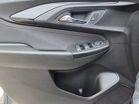 Used 2021 Chevrolet TrailBlazer RS w/ Convenience Package image 28