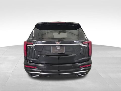 Certified 2025 Cadillac XT6 Premium Luxury image 7
