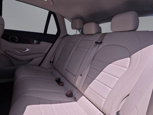 Used 2022 Mercedes-Benz GLC 300 image 24