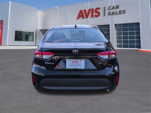 Used 2025 Toyota Corolla LE image 7