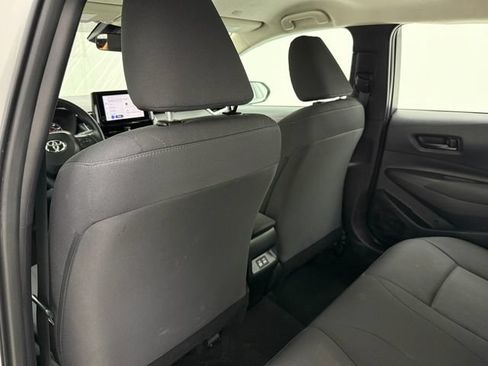 Used 2025 Toyota Corolla LE FWD image 30