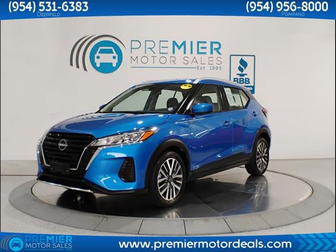 Used 2024 Nissan Kicks SV image 1