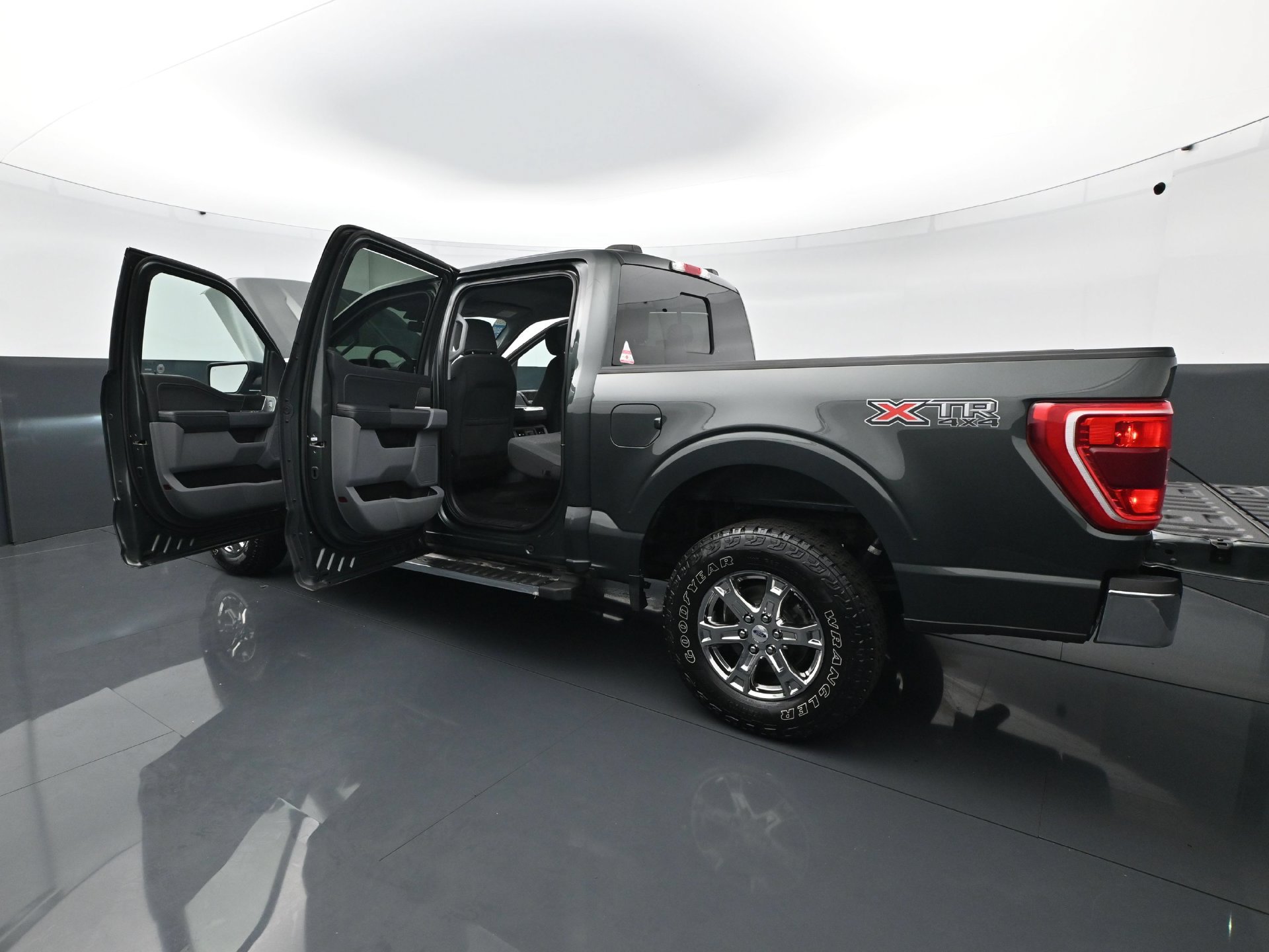 Used 2021 Ford F150 XLT w/ Equipment Group 302A High AWD/4WD image 32