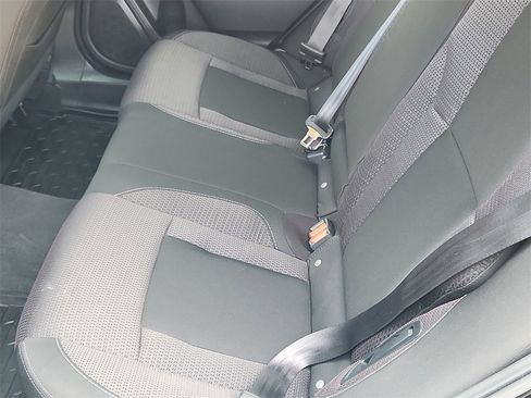 Used 2022 Subaru Outback Premium image 18