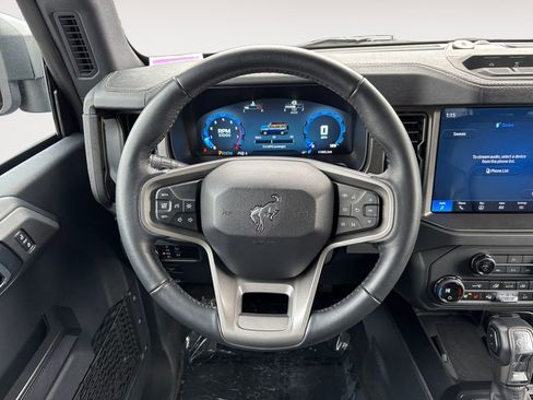 Used 2025 Ford Bronco Badlands AWD/4WD image 16