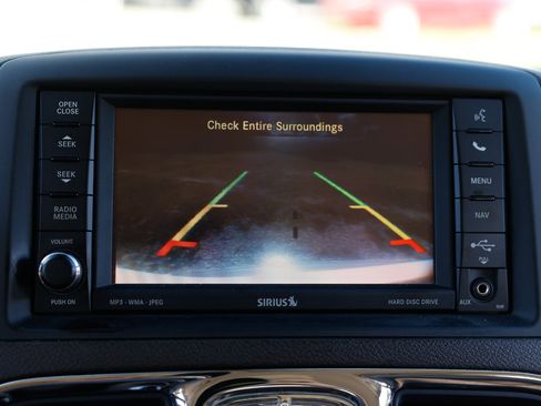 Used 2012 Chrysler Town & Country Limited image 36