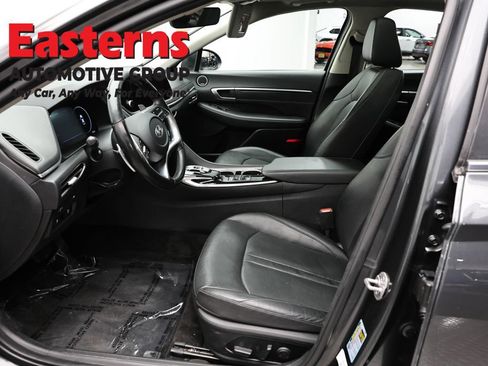 Used 2023 Hyundai Sonata Limited w/ Preferred Accessory Package FWD image 14