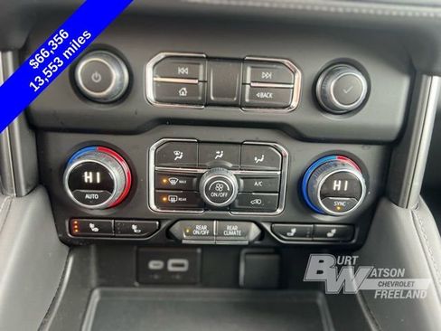 Used 2024 Chevrolet Suburban Z71 w/ Luxury Package image 16