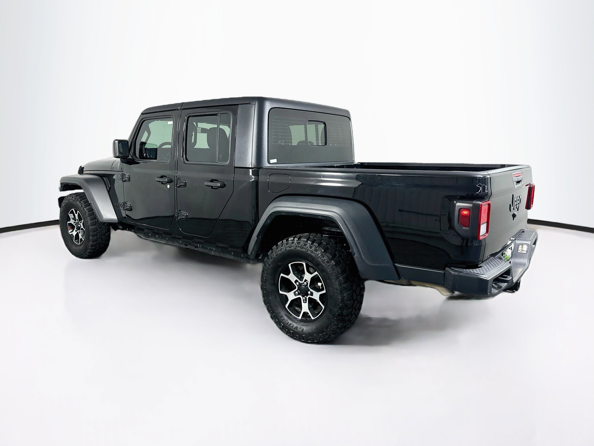 Used 2023 Jeep Gladiator Sport AWD/4WD image 5