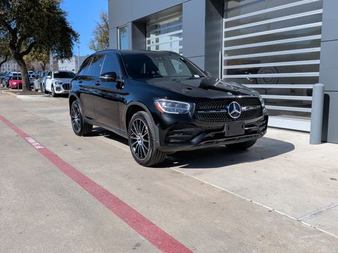 Used 2022 Mercedes-Benz GLC 300 image 2