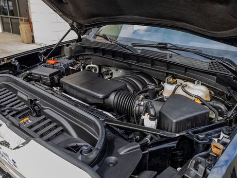 Used 2023 GMC Sierra 1500 SLT w/ SLT Premium Package image 38