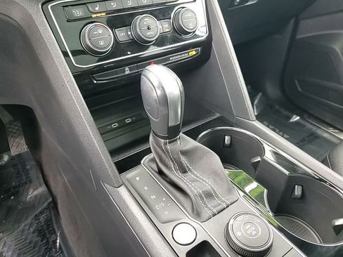 Used 2023 Volkswagen Atlas Cross Sport SE image 22