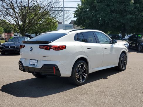 New 2026 BMW X2 xDrive28i w/ Technology Package AWD/4WD image 3