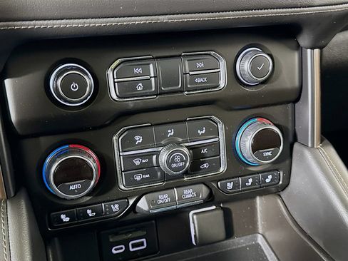 Used 2021 Chevrolet Tahoe High Country AWD/4WD image 23