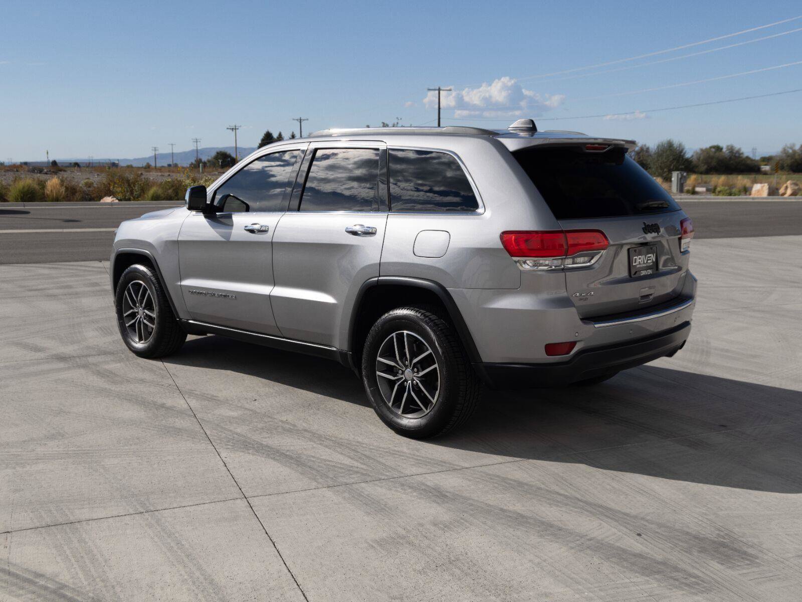 Used 2018 Jeep Grand Cherokee Limited w/ Luxury Group II AWD/4WD image 7