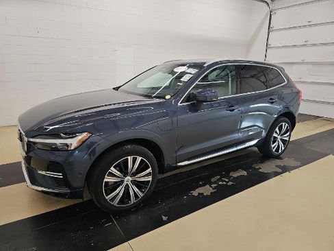 Used 2022 Volvo XC60 T8 Inscription w/ Advanced Package AWD/4WD image 1