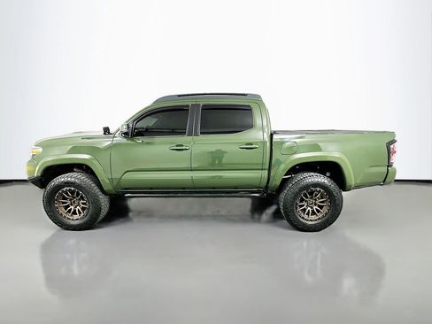 Used 2021 Toyota Tacoma TRD Sport w/ Technology Package AWD/4WD image 8