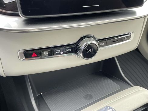 New 2026 Volvo XC90 B6 Ultra w/ Protection Package Premier AWD/4WD image 23