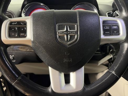 Used 2013 Dodge Grand Caravan Crew w/ Driver Convenience Group image 15