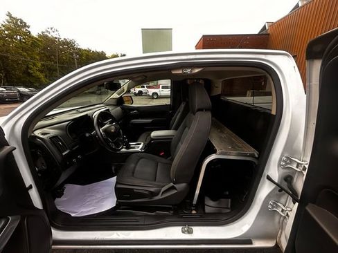 Used 2022 Chevrolet Colorado LT w/ Fleet Safety Package AWD/4WD image 17