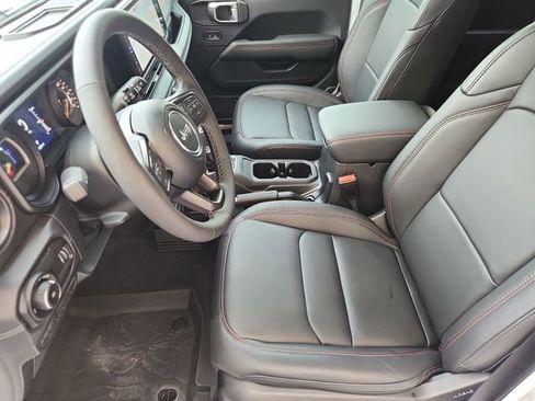 Used 2026 Jeep Wrangler Unlimited Rubicon image 19