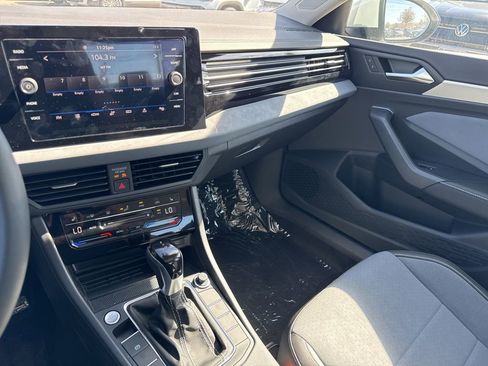 New 2025 Volkswagen Jetta SE image 19