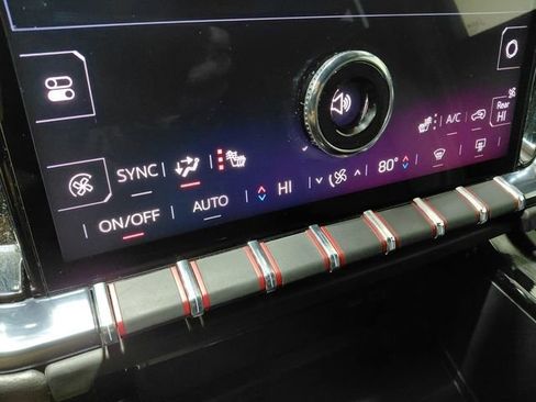 Used 2025 GMC Yukon AT4 w/ LPO, Floor Liner Package image 37