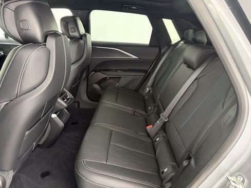 Used 2025 Cadillac Lyriq Luxury RWD image 19